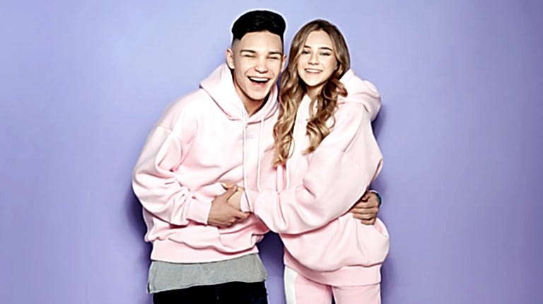 Катя Адушкина. Съемка одежды для akwear.ru